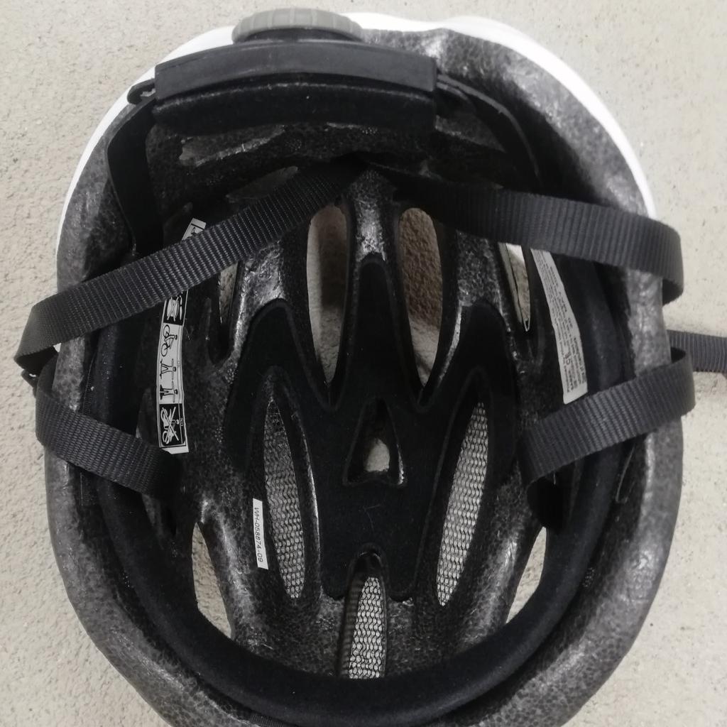 Verkaufe FUJI Rennrad Helm in der Größe XL (57-62 cm)
