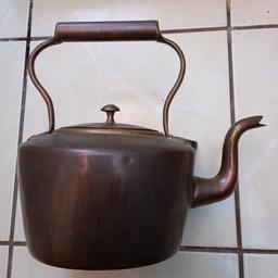 Vintage oval kettle in great condition.
Snug fiting lid. Patina consistent with age.
Weight 900g
Height 25cm
Width 29cm
Depth 17cm
An attractive piece that belonged to my mother-in-law.