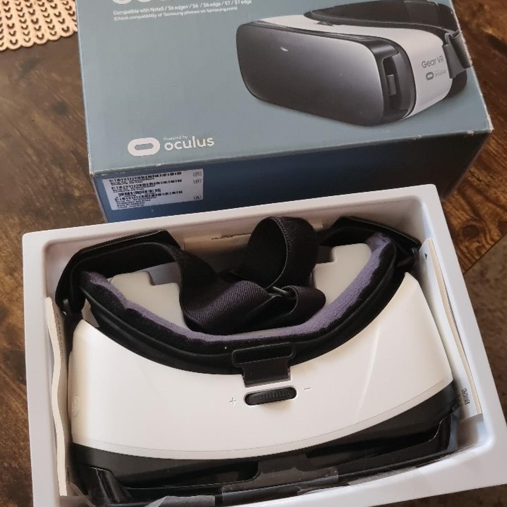 Verkaufe eine Samsung Gear VR Oculus Edeahl für Smartphones. Wurde einmal auf Funktionen getestet, ansonsten nur im Karton.
Der Zustand ist sehr gut siehe Bilder !!!

Versand möglich oder Abholung !!!

Kein PayPal oder Tausch nur Überweisung oder Zahlung bei Abholung keine Nachnahme !!!

Privatverkauf !!!