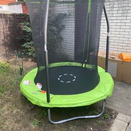 Selling trampoline in good condition but the trampoline is bigger then this one on the picture because the bigger one is packed in a box