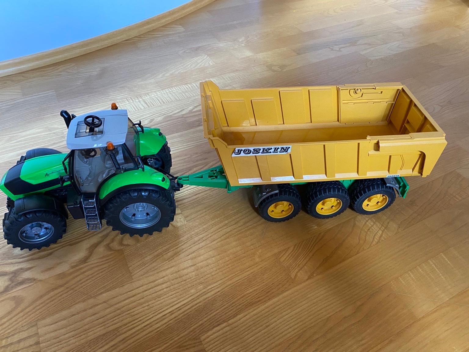 Bruder Traktor mit Anhänger in 6922 Marktgemeinde Wolfurt für 25,00