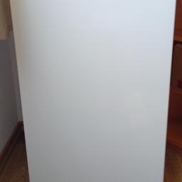 Kühlschrank freistehend
Maße: H 83 cm, B 48 cm, T 47 cm
Wurde 2020 gekauft und 2 Monate während Umbauarbeiten verwendet.
Nur Selbstabholung