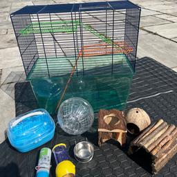 Gerbil cage EXCELLENT STARTER SET hardly used includes accessories which includes exercise ball carry case small section pipe food bowl, water bottle and wooden activity/shelters x3 can deliver of local for asking price