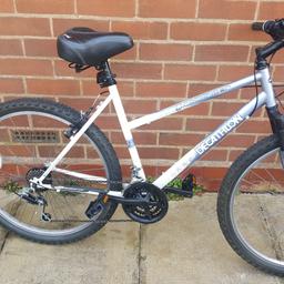 Women's decathalon rockrider mountain bike, 21 speed, new tyres,seat, pedals, rear cable and brake pads,good condition,good sturdy bike,few frame scratches but perfectly useable, collection wollaston stourbridge.