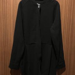 schwarze Langarmbluse in Größe S von Zara / Originalpreis: 49,95€