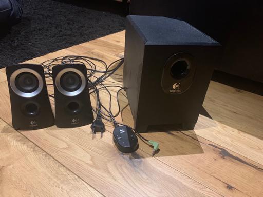 Buy & Sell South West London Merton - Photos for logitech speaker system z313