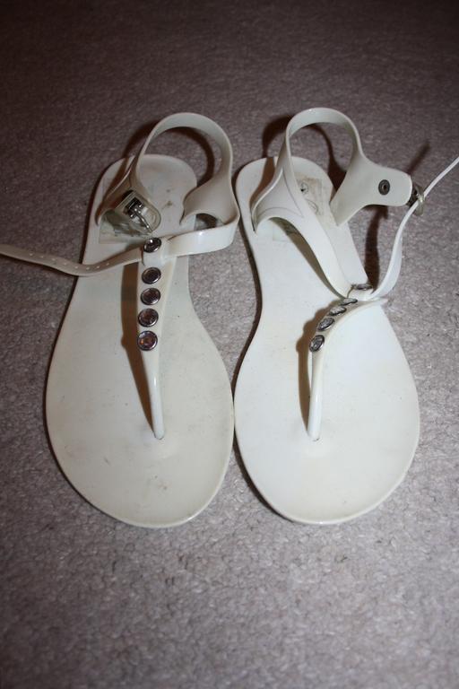 Buy & Sell North West London Chalk Farm - North West London - Photos for women's size 3/4 white sandals