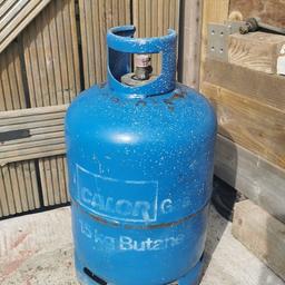 15kg bottle gas butane
There is some gas in the cylinder
Can hear it sloshing around
Would say about 15% a few litres left in cylinder
No offers thanks