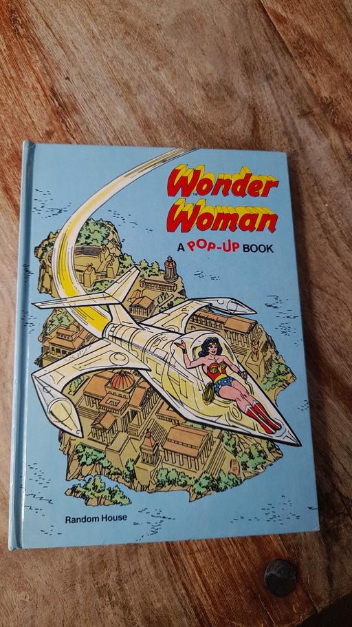 Buy & Sell Greater Manchester Trafford - Photos for 1980 Wonder Woman pop up book