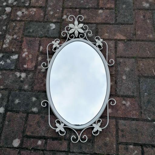 Buy & Sell Wiltshire Swindon - Photos for Vintage Metal Frame Mirror