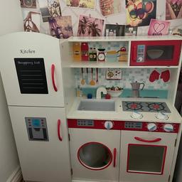Wooden play kitchen in great condition. 
With a box of play food and accessories 
£25
Collection only