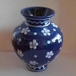 Vase H 12 cm, keine Absplitterung, Versand nur ab einen Einkauf von mindestens fünf Euro