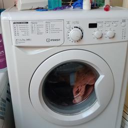 ich verkaufe meine Waschmaschine da ich ne größere gekauft habe sie isst crka 2 Jahre alt und funktioniert einwandfrei ohne Problem sie wird momentan noch benutzen bis die neue kommt vor dem verkaufen wird sie noch gereinigt