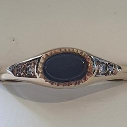 9CT black onics and diamond ring

size P

If you are not happy with the ring once you receive it if you send it back we will give you a complete refund of the purchase price

Posted 1st class sign for

 If you have any doubts of my honesty please look at my feedback