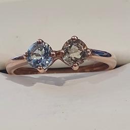 9ct Rose Gold Tourmaline Blue Topaz

size K

If you are not happy with the ring once you receive it if you send it back we will give you a complete refund of the purchase price

Posted 1st class sign for

 If you have any doubts of my honesty please look at my feedback

 Please feel free to ask any questions