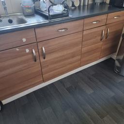 just like new nothing wrong with it just having new kitchen fitted need it gone by 26th April not before and collector has to take it off and it's all FREE