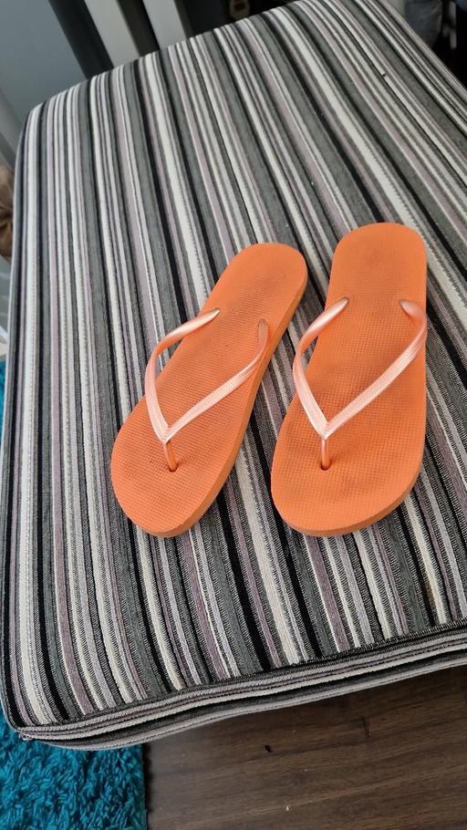 Buy & Sell Merseyside Liverpool - Photos for orange flip flops