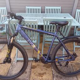 Selling my sons mountain bike.
Bought November 2021 for £250,
but only used for 3 as passed driving test.
Collection from Sutton Surrey
Priced to sell but open to sensible offers