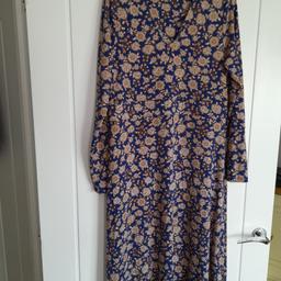 used but excellent condition,
95% viscose, 5% elastane spandex
Sorry, cash on collection only