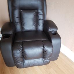 body massage chair
in full working order
same Mark's
price at £50 as need it gone
pick up only from b16