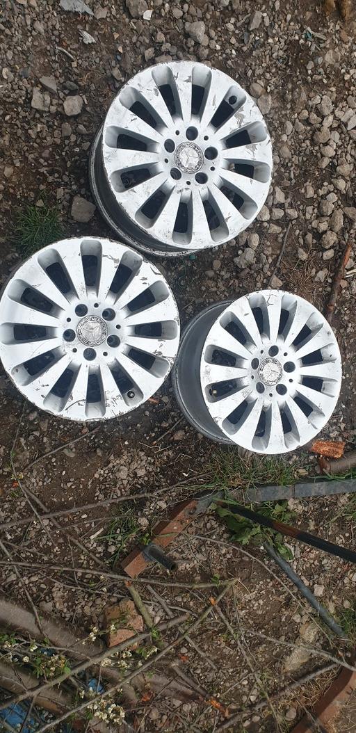 Vehicles Greater Manchester Wigan - Photos for 1 xMercedes c class 16inch alloy wheel 