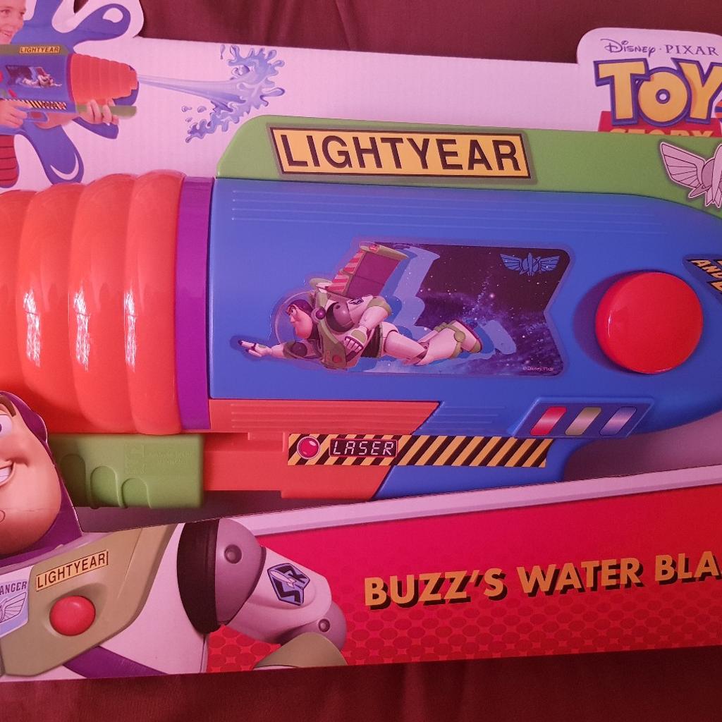 Brand new water gun, Buzz lightyear
collection only from Huthwaite