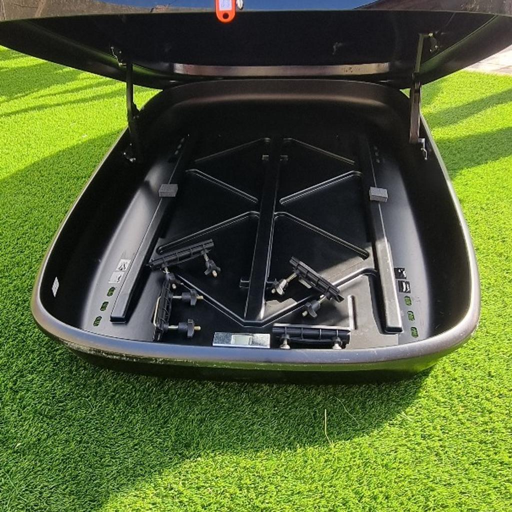 Roof box and bars in DY4 Sandwell for £100.00 for sale Shpock