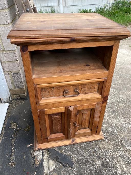 Buy & Sell North London Enfield - Photos for Solid Wood Cabinet