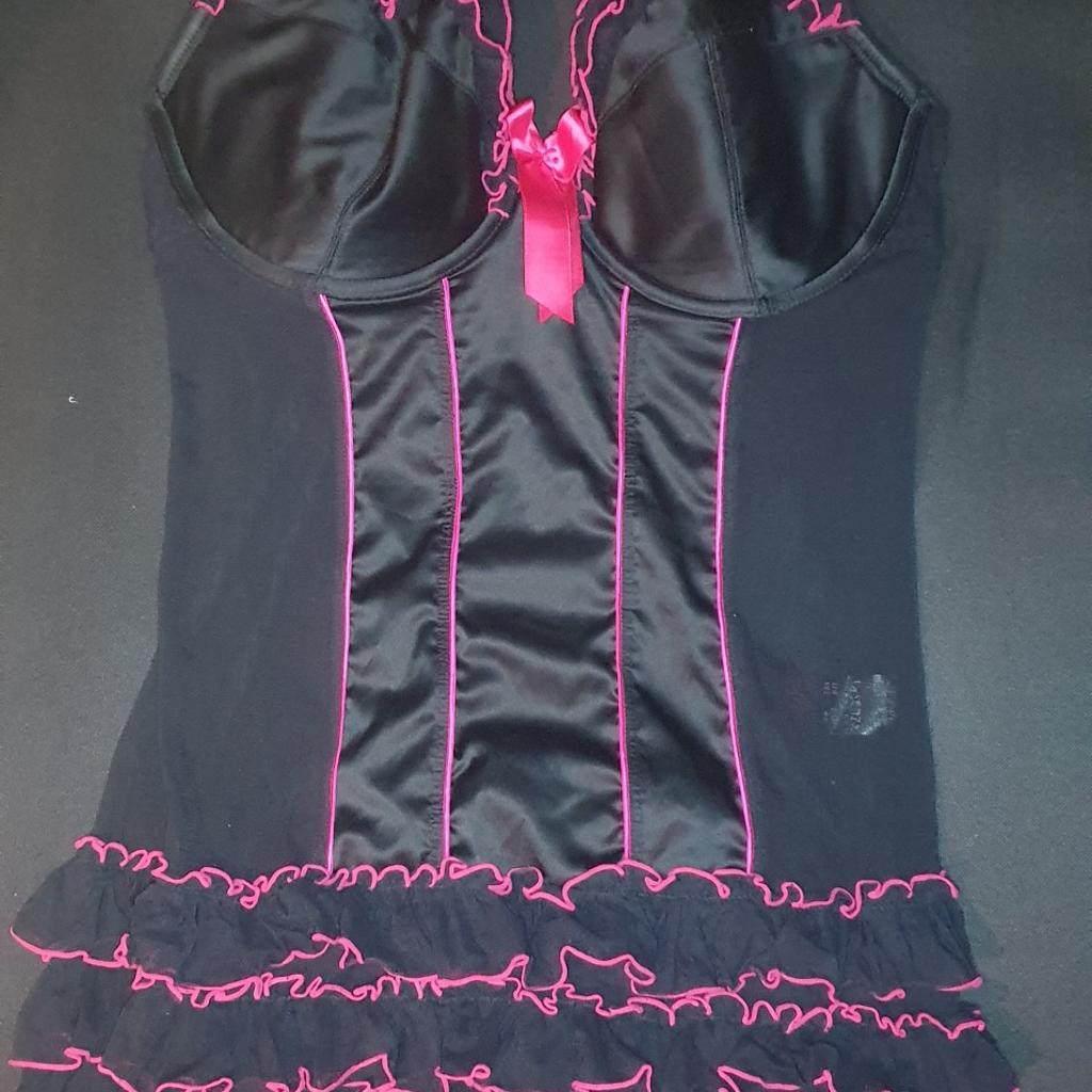La Senza Black and Pink Basque in IG11 London Borough of Redbridge für ...