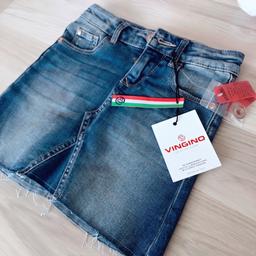 VINGINO Mädchen Jeans Mini Rock Daylin 
NEU 
Gr. 116 (schon mit 110 tragbar)
NP: 45€

Versand extra