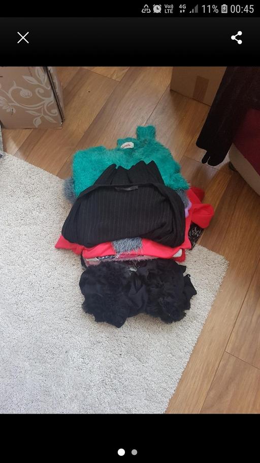 Buy & Sell North London Haringey - Photos for clothes bundle