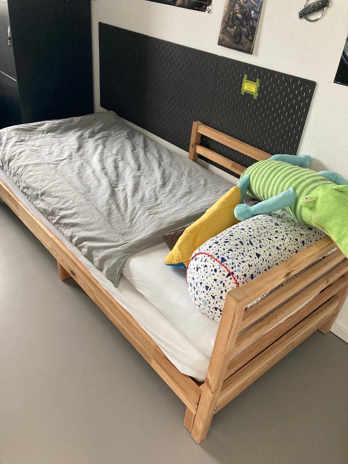 Ikea Tarva Bett 200 x 80 ausziehbar GRATIS in Rubring für gratis zum Verkauf