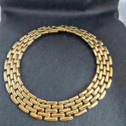Authentic Vintage Givenchy Gold Plated Cleopatra Collar Necklace. This necklace sits perfectly on the decolletage and will enhance any outfit with style and panache 
13,x 5 row, chain links.
An absolutely stunning piece of Original and genuine GIVENCHY Jewellery
Stamped Givenchy Paris and New York
Totally secure clasp, no damage
Gorgeous Necklace 😍 Any questions please feel free to ask 😊
collect ST13
Posted first class special next day insured delivery