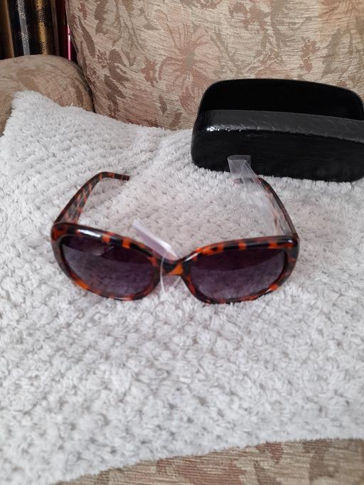 Buy & Sell Essex Colchester - Photos for BN Ladies sunglasses with swarovski crystals