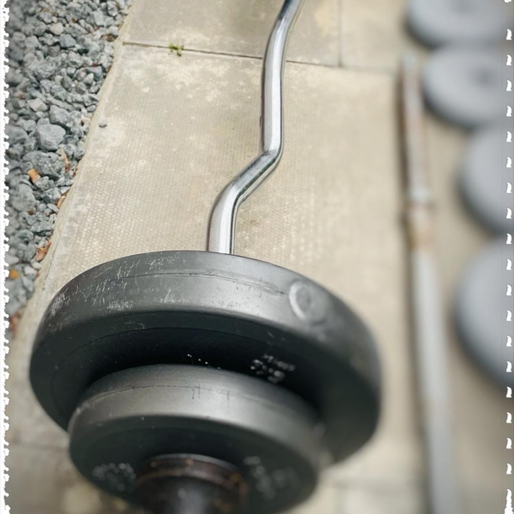 I am selling a:
•Wonder Core 2 (used)
•Stationary bike (foldable) - (used)
•Classic straight bar
•3x dumbbell bars
•2x push up bars
•Under door sit up bar •York weights:
•2x6kg
•2x2kg
•4x4.5kg
•2x2.5kg
•2x1.1kg
•6x1.25kg
•1x15kg (iron)
Total: (63.45kg)