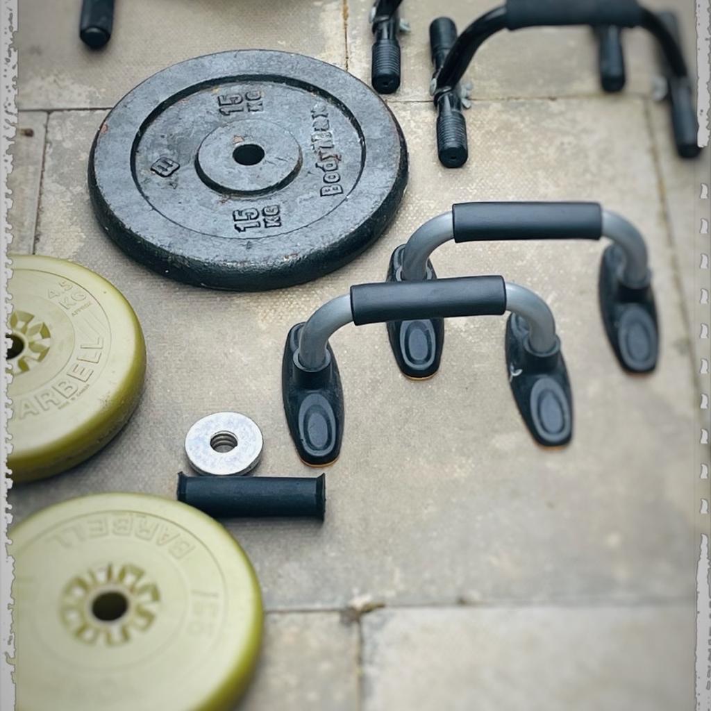 I am selling a:
•Wonder Core 2 (used)
•Stationary bike (foldable) - (used)
•Classic straight bar
•3x dumbbell bars
•2x push up bars
•Under door sit up bar •York weights:
•2x6kg
•2x2kg
•4x4.5kg
•2x2.5kg
•2x1.1kg
•6x1.25kg
•1x15kg (iron)
Total: (63.45kg)