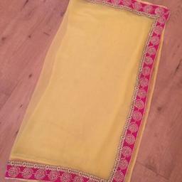 Beautiful 2 colour Dupatta with embroidery velvet border

ONLY POSTING OUT 