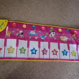 Large step on piano keyboard for toddlers, it plays music and animal sounds too.

In a very good used condition, from a smoke free home.

Collection only

Please have a look at my other baby and toddler items