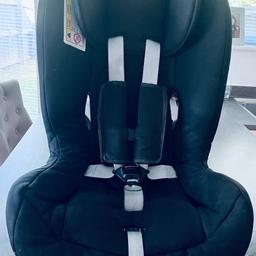 Car seat with chest clip,
Approximately age 1-6/7
Upto 25kgs
Smoke and pet free home
Never been involved in any bumps
Picture makes it look discoloured but it’s actually not

Will be washed before collection.