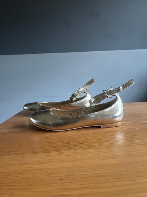 Buy & Sell West Midlands Solihull - Photos for Flat Heel Gold Ballerina Ballet Shoes UK 5