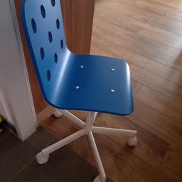 Stuhl, Schreibtischstuhl von Ikea für Kinder.
Höhenverstellbar .
Tierfreier Rauchfreier Haushalt. 
Schöner Zustand