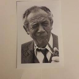 Here we are selling poduction print 6x4 of Sid James carry on star.

great for framing and as a collectors piece.

comes from smoke free and pet home

payment paypal/Bank transfer

postage only £1.20 no collection