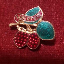 real official raspberry badge 

maker of badge is on picture

what you see is what you get

in great condition for its age