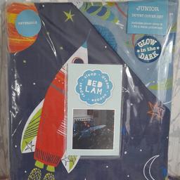 glow in the dark new junior duvet set. 
collection or can post 
thank you 
I have 2 available