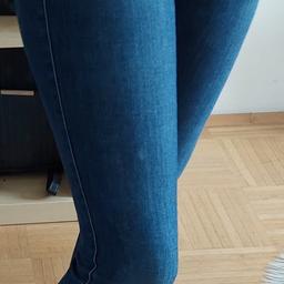 Schöne Hollister Legging Hose sitzt sehr bequem sie ist Neuwertig größe W25. 
Selbstabholung oder versand