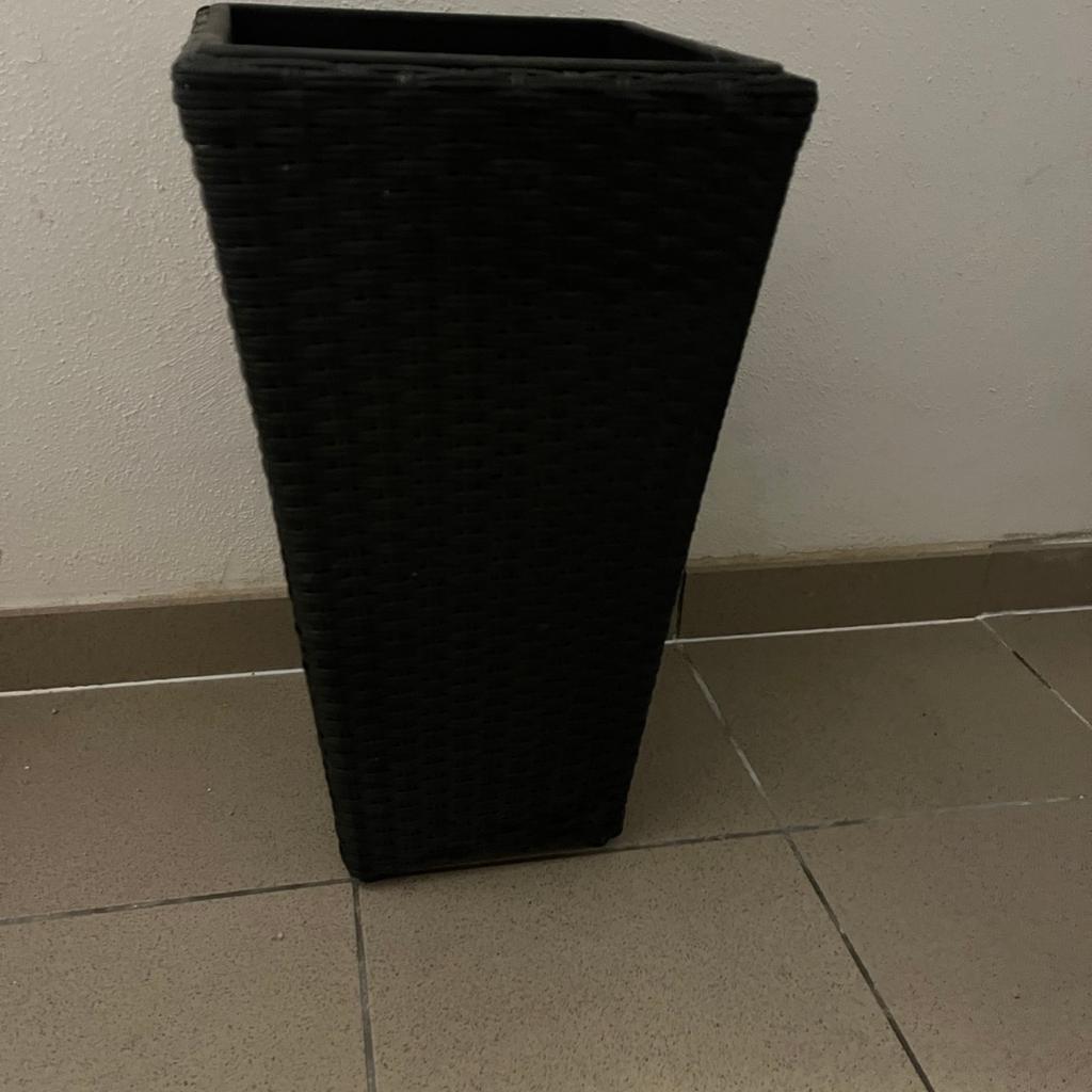 Blumensäule outdoor in 7501 Spitzzicken für € 3,00 zum Verkauf Shpock AT