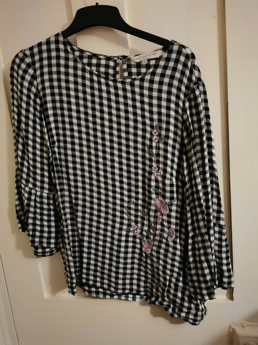 Buy & Sell Carmarthenshire - Wales Ammanford - Carmarthenshire - Photos for Blouse