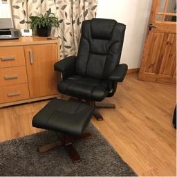 Lankford 83Cm Wide Manual Swivel Standard Recliner with Ottoman Foot stool bundle set
- Black
- Faux Leather
- RRP £207

The recliner has a high padded back and cushion headrest for a cozy, soft feel.
A footstool is included

BRAND NEW BOXED