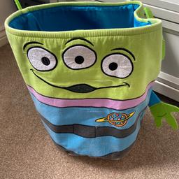 Toy story alien storage bag 
Good condition 
Collection only