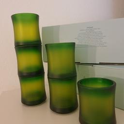 Votivkerzenhalter Bambus Trio
2 Sets mit je 3 Gläsern die beliebig gestapelt werden können.
Mit Originalverpackung